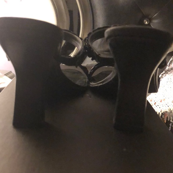 VINTAGE GUCCI rare ruffled leather sandals heels slides - Picture 5 of 13